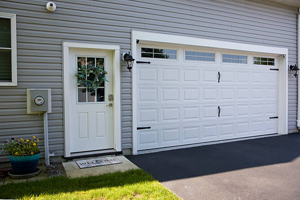 24/7 Emergency Garage Door Panel Replacement experts in Hampstead, MD